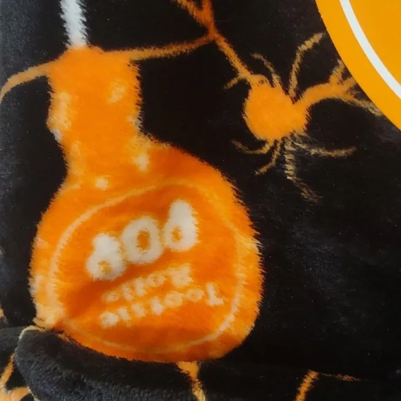 NWT Tootsie roll Tooties Pop Plush throw Hoodie Spider Web & Spider 50x60in - Picture 8 of 8